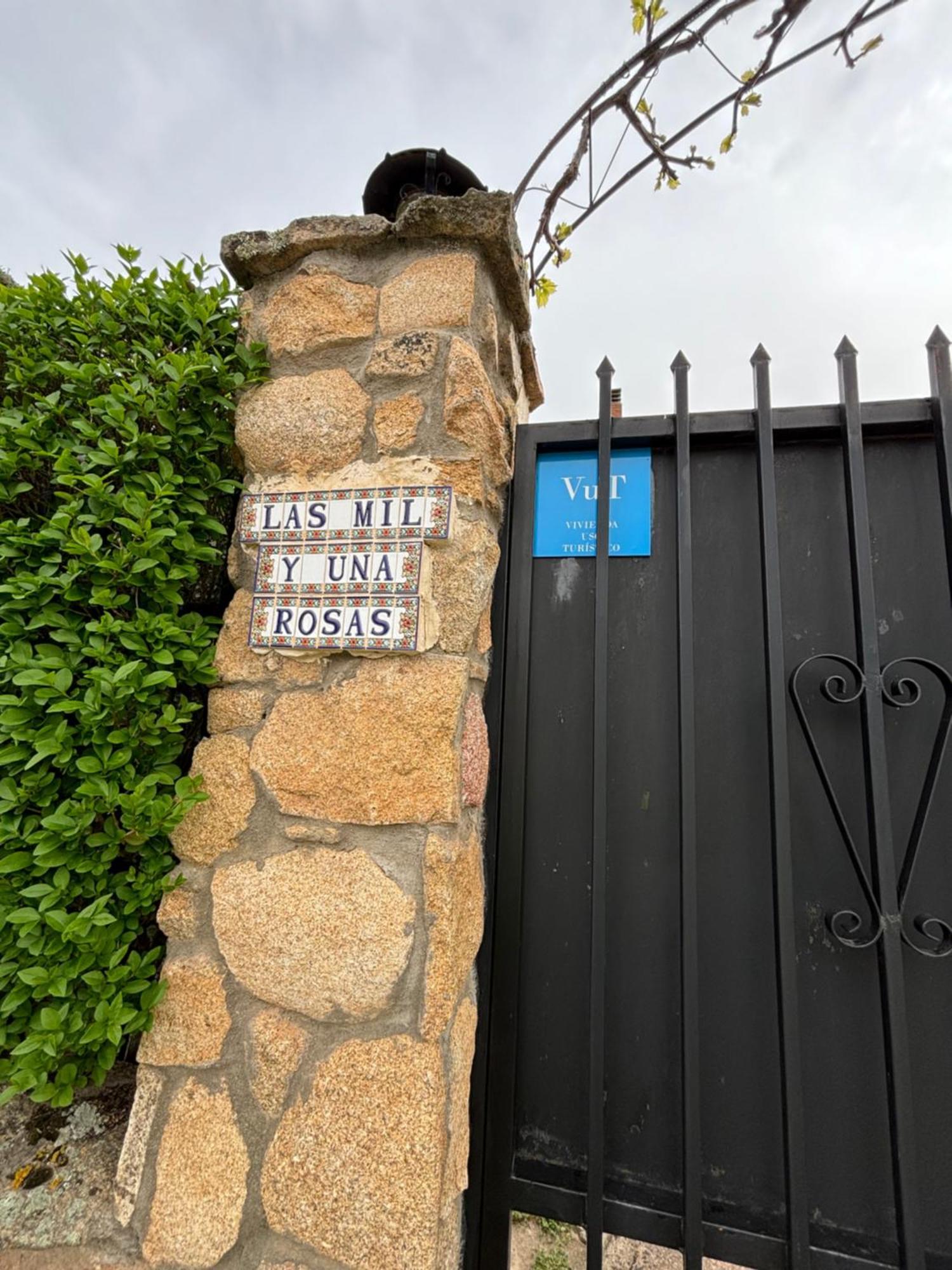 Las Mil Y Una Rosas Ávila 외부 사진
